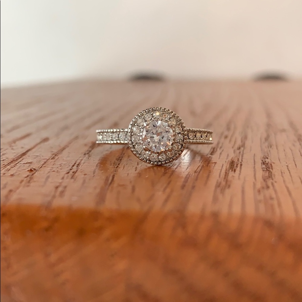 (Fake) Engagement Style Ring